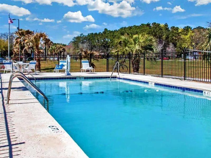 Days Inn By Wyndham Savannah Gateway I-95 Georgetown Esterno foto