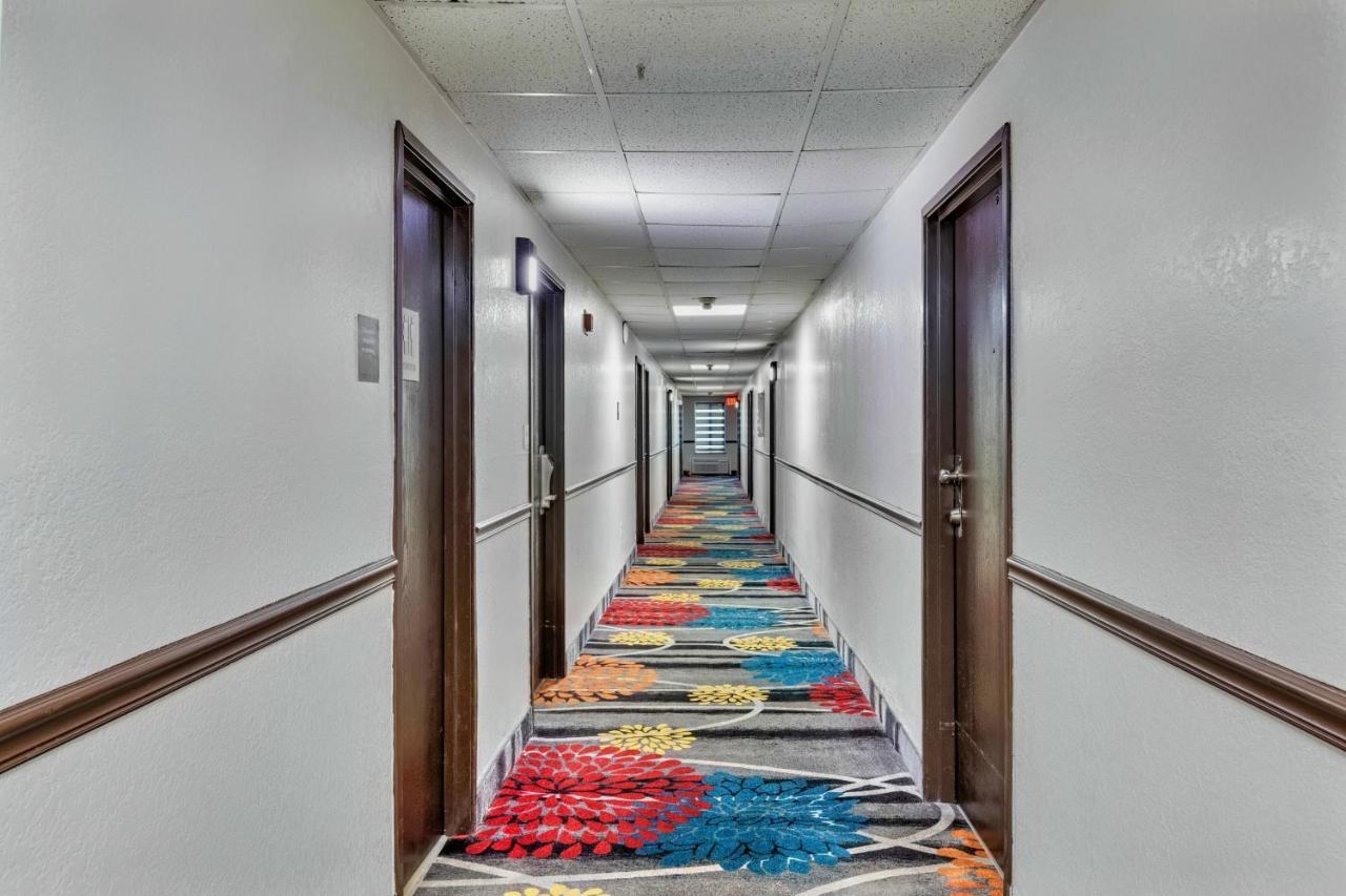 Days Inn By Wyndham Savannah Gateway I-95 Georgetown Esterno foto