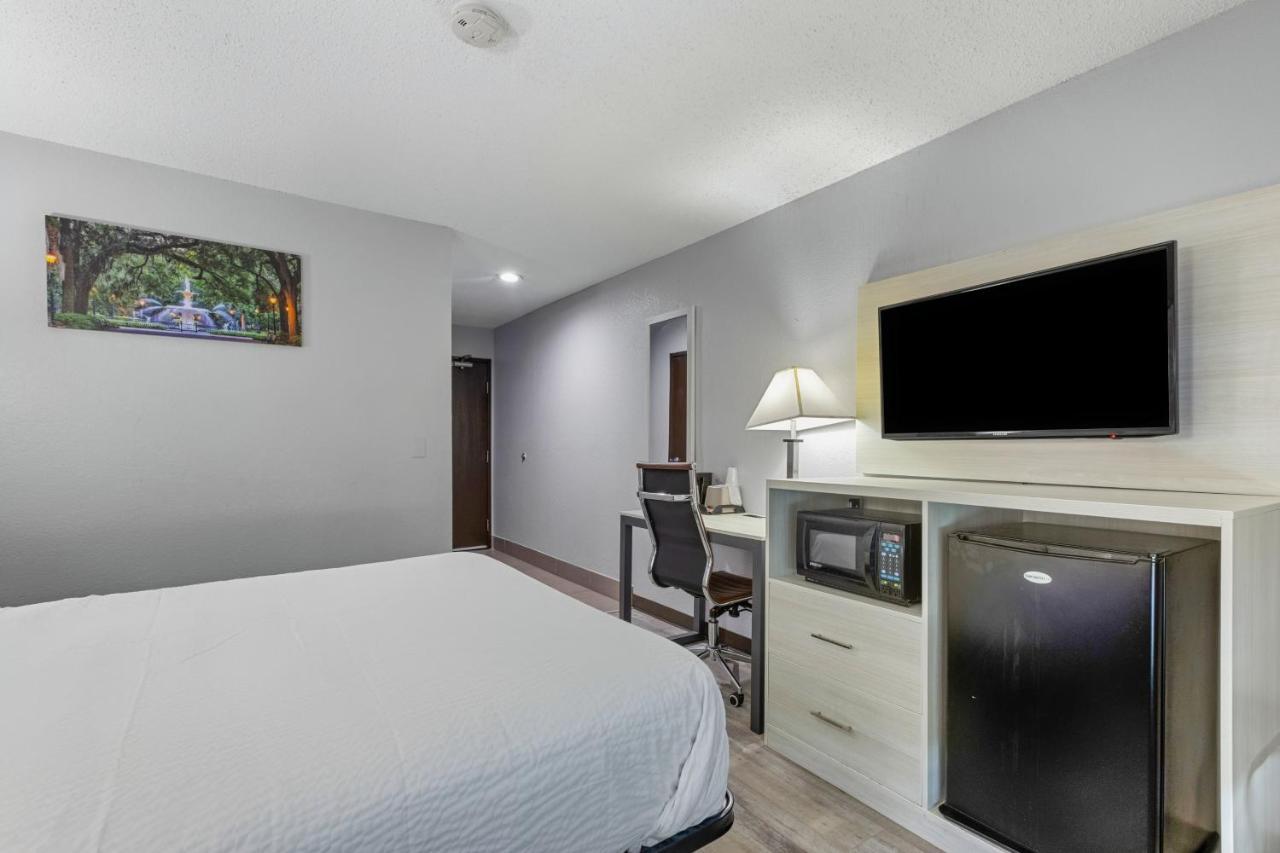 Days Inn By Wyndham Savannah Gateway I-95 Georgetown Esterno foto
